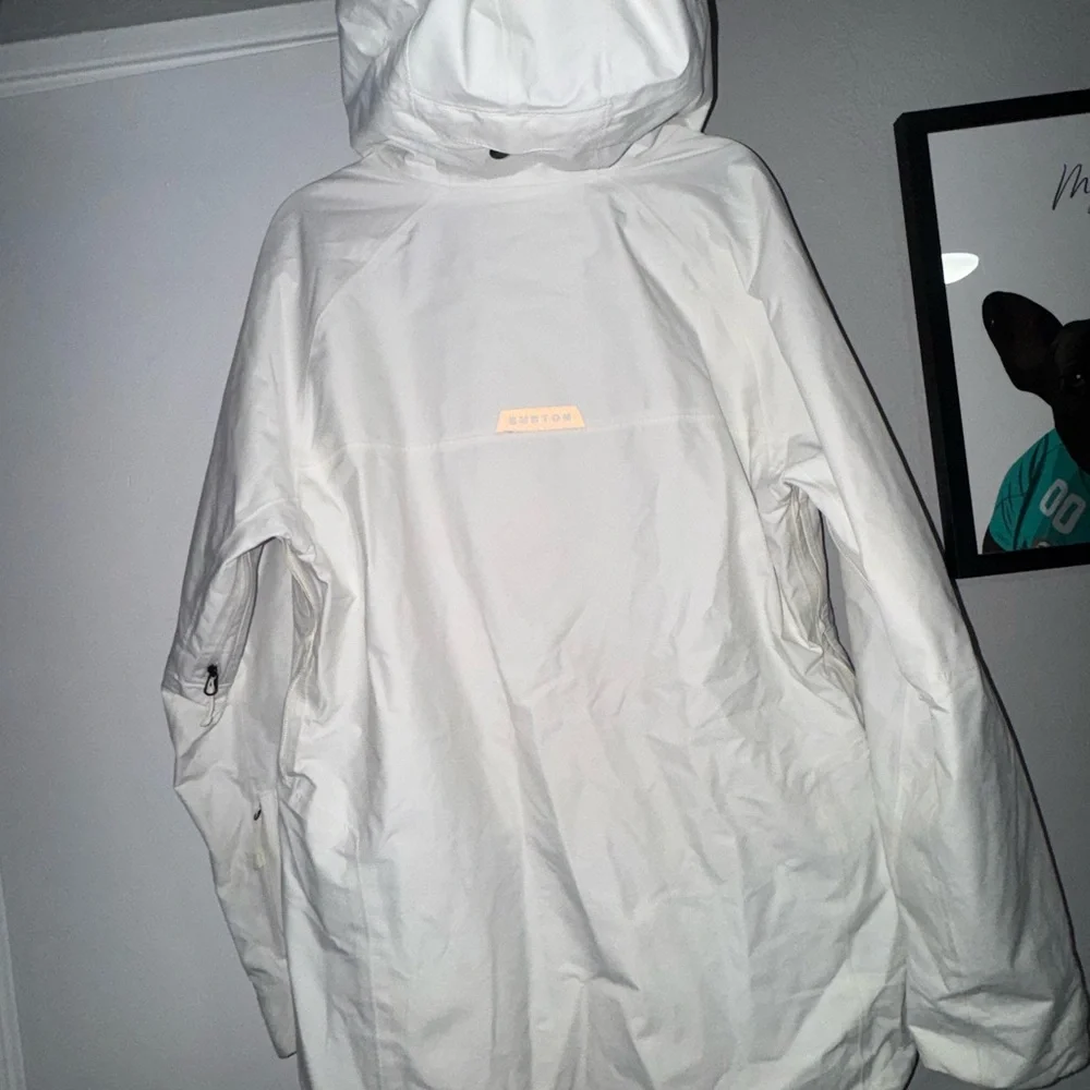 Burton Gore-Tex Snowboard Jacket - Picture 2 of 4